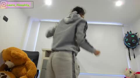 Im Laura. buy my contentcompra mi contenido offline  online show from January 13, 2025, 8:48 pm