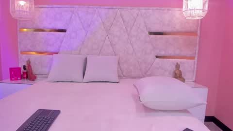 Im your little Velinda  online show from May 28, 2026, 8:17 pm