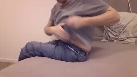 Snapshot of little_willy82 chatting on March 18, 2026, 8:28 am Willy online show from March 18, 2026, 8:28 am