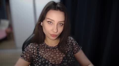 Snapshot of little_witch_777 chatting on February 26, 2025, 7:53 am Alice online show from February 26, 2025, 7:53 am