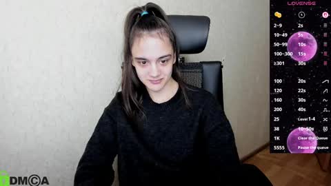 Snapshot of littleashleyy chatting on April 23, 2026, 8:33 pm littleashleyy online show from April 23, 2026, 8:33 pm