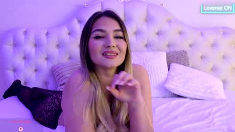 Snapshot of littleblondbunny chatting on March 2, 2026, 7:15 am littleblondbunny online show from March 2, 2026, 7:15 am