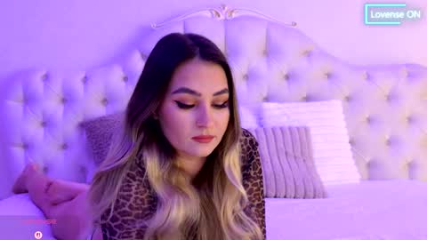 Snapshot of littleblondbunny chatting on March 4, 2026, 4:40 am littleblondbunny online show from March 4, 2026, 4:40 am