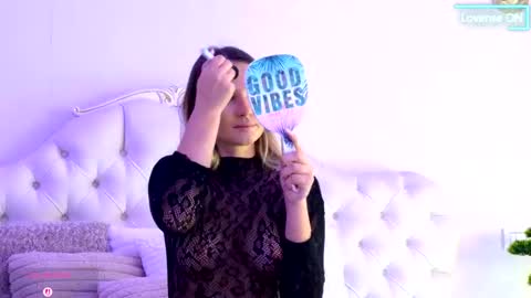 Snapshot of littleblondbunny chatting on March 9, 2026, 6:06 am littleblondbunny online show from March 9, 2026, 6:06 am