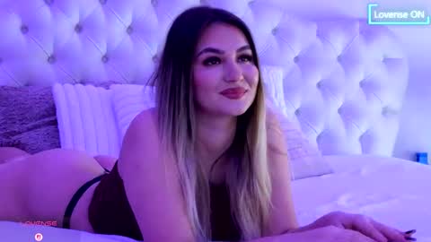 Snapshot of littleblondbunny chatting on March 18, 2026, 6:27 am littleblondbunny online show from March 18, 2026, 6:27 am