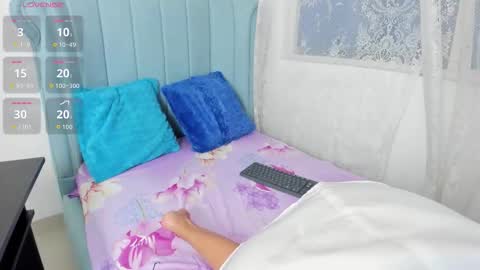   online show from November 27, 2025, 1:18 am