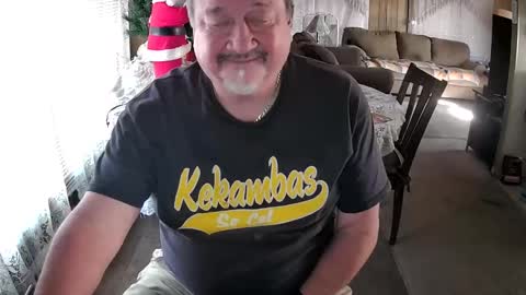 Littled83057 online show from December 6, 2024, 9:46 pm