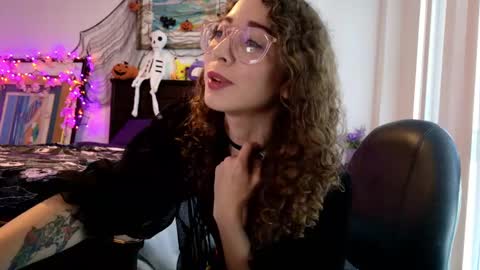 littledeathtrap online show from September 27, 2025, 8:14 pm