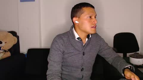 Snapshot of littledicklatin chatting on November 6, 2025, 3:29 am Manu online show from November 6, 2025, 3:29 am