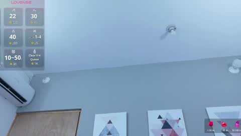 Snapshot of littlee_emilyy_ chatting on May 22, 2026, 2:51 am Emily online show from May 22, 2026, 2:51 am