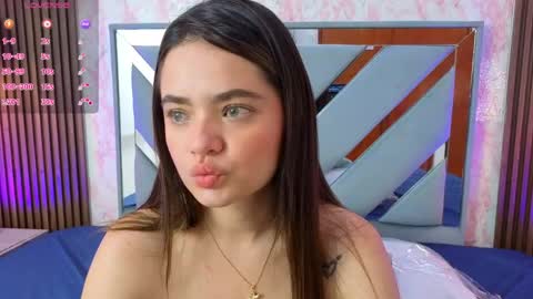 Snapshot of littleesara18 chatting on April 28, 2026, 11:15 am Sara online show from April 28, 2026, 11:15 am