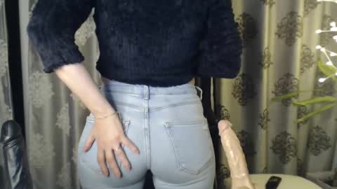 Snapshot of littleflowers chatting on December 16, 2024, 4:49 pm Your little flower online show from December 16, 2024, 4:49 pm