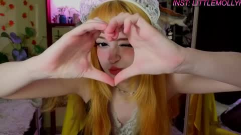 Snapshot of littlefoxyhole chatting on April 12, 2026, 4:39 am Molly online show from April 12, 2026, 4:39 am