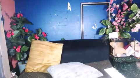 littleindianmilf online show from March 11, 2026, 9:26 am