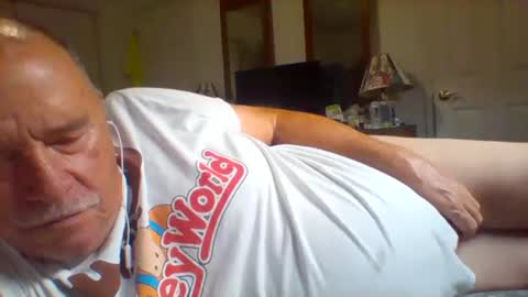 littlekenny1951 online show from October 15, 2025, 6:30 pm