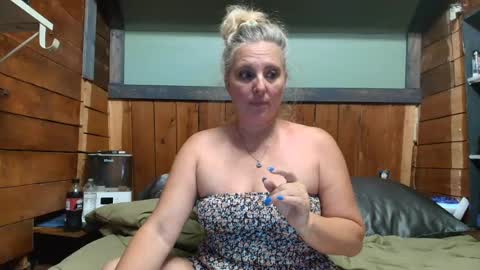 lisanixs online show from June 16, 2026, 2:14 am