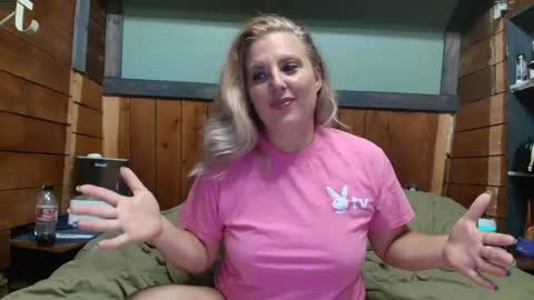 lisanixs online show from June 22, 2026, 8:17 pm