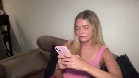 Marciabrady online show from January 4, 2025, 11:48 pm