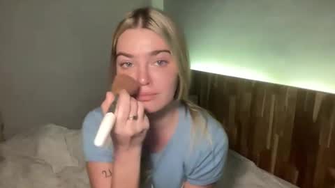 Marciabrady online show from April 19, 2026, 12:04 pm