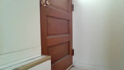 Snapshot of littlemember2 chatting on February 2, 2025, 8:41 pm Littlemember2 online show from February 2, 2025, 8:41 pm