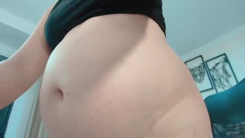 Snapshot of littlemolly_pregnant chatting on June 25, 2026, 12:54 am Sarahs Room online show from June 25, 2026, 12:54 am