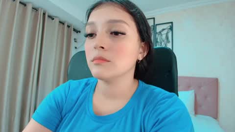 Snapshot of littlemolly_pregnant chatting on July 7, 2026, 11:42 pm Sarahs Room online show from July 7, 2026, 11:42 pm