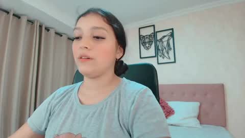 Snapshot of littlemolly_pregnant chatting on July 18, 2026, 3:11 am Sarahs Room online show from July 18, 2026, 3:11 am