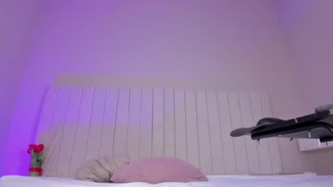 im olivia IG littleolivia01 online show from January 11, 2025, 4:03 pm