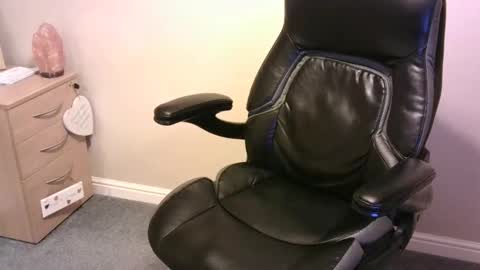 Snapshot of littlepenis1000 chatting on November 27, 2025, 5:37 pm Littlepenis online show from November 27, 2025, 5:37 pm