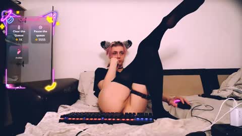 Felix online show from June 6, 2026, 8:24 pm
