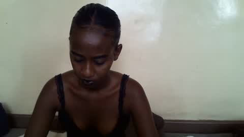 littlesandie online show from February 4, 2025, 7:51 am