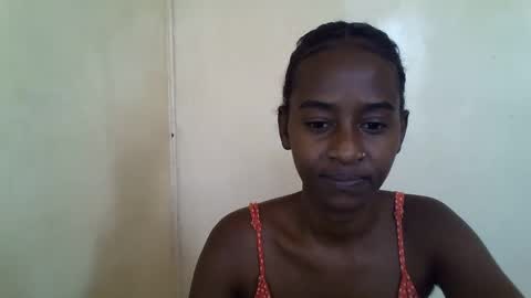 littlesandie online show from February 7, 2025, 11:23 am