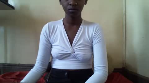 littlesandie online show from March 5, 2025, 5:18 am