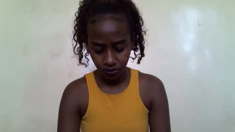 littlesandie online show from September 14, 2025, 5:39 am