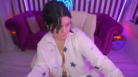 Snapshot of littleshyy chatting on June 18, 2026, 12:53 pm Masha online show from June 18, 2026, 12:53 pm
