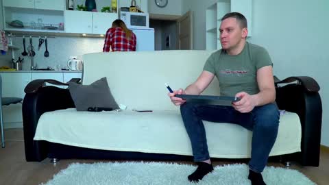 Little Tifany online show from February 7, 2025, 11:01 am