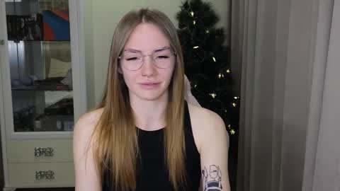 Snapshot of littlevildevil chatting on December 12, 2024, 11:18 am Eliana online show from December 12, 2024, 11:18 am