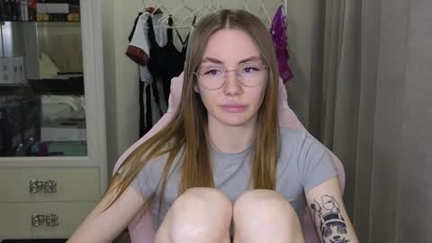 Snapshot of littlevildevil chatting on January 27, 2025, 2:57 pm Eliana online show from January 27, 2025, 2:57 pm