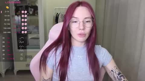 Snapshot of littlevildevil chatting on September 12, 2025, 11:54 am Eliana online show from September 12, 2025, 11:54 am