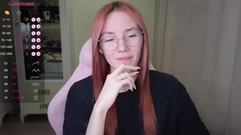 Snapshot of littlevildevil chatting on October 15, 2025, 10:59 am Eliana online show from October 15, 2025, 10:59 am