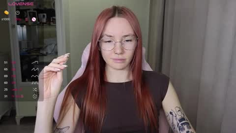 Snapshot of littlevildevil chatting on October 31, 2025, 10:49 am Eliana online show from October 31, 2025, 10:49 am