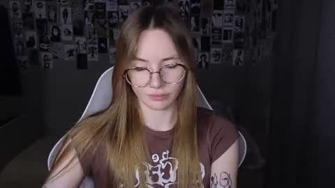 Snapshot of littlevildevil chatting on June 13, 2026, 8:01 am Eliana online show from June 13, 2026, 8:01 am