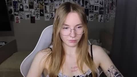 Snapshot of littlevildevil chatting on July 18, 2026, 7:01 am Eliana online show from July 18, 2026, 7:01 am