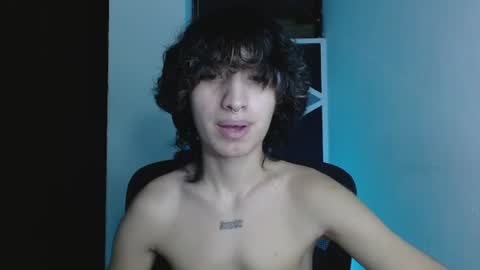 Snapshot of littlextrem chatting on June 17, 2026, 1:52 am Eros online show from June 17, 2026, 1:52 am