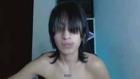Snapshot of littlextrem chatting on June 29, 2026, 1:56 am Eros online show from June 29, 2026, 1:56 am