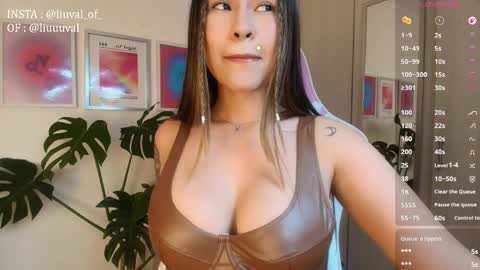 Junne liu online show from April 1, 2026, 1:17 am