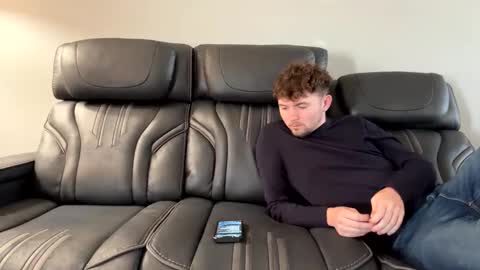 Snapshot of livenull chatting on February 1, 2026, 8:51 pm Jay online show from February 1, 2026, 8:51 pm