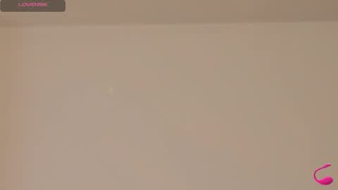 Emily  R online show from November 14, 2025, 3:44 pm