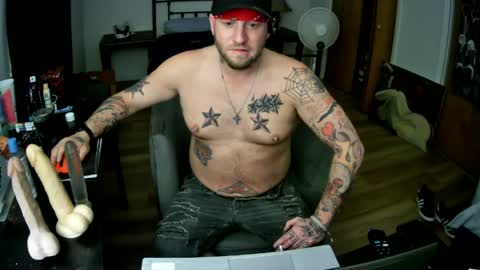livingpuddle online show from May 7, 2026, 2:50 am