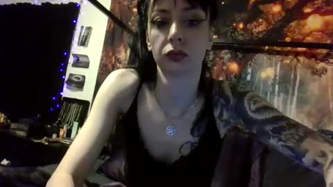 Snapshot of livmirage chatting on February 5, 2025, 12:06 pm Liv Mirage online show from February 5, 2025, 12:06 pm